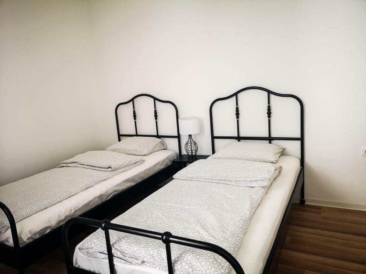 Filinhome Stefanovica Suite 8 Нови-Сад Экстерьер фото